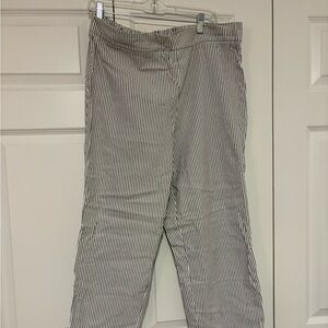 Jones & Co. Women’s Black Striped Pants